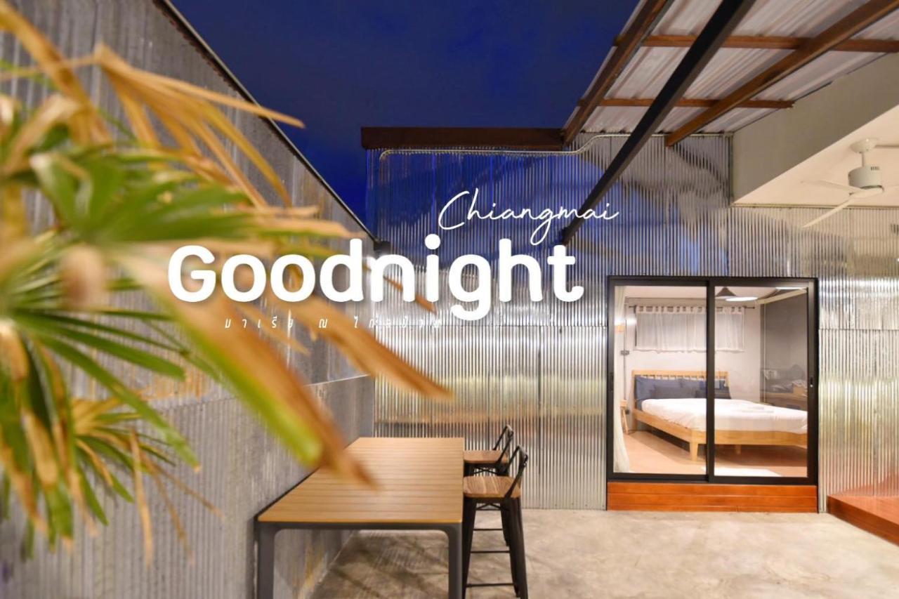 Goodnight Chiang Mai Gate Hotel Екстериор снимка